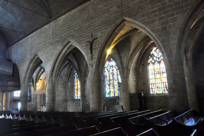L'élévation nord de la nef est de style gothique