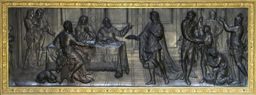 Saint Louis servant les pauvres  table, bas–relief en bronže de Sbastien–Antoine et Paul–Ambroise Slodtž (vers 1737–1746)