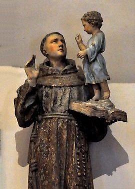 Statue de saint Antoine de Padoue avec l'Enfant-Jésus
