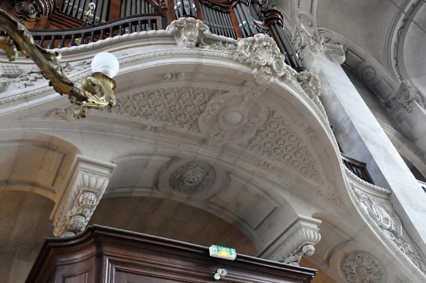 L'intrados baroque de la tribune d'orgue