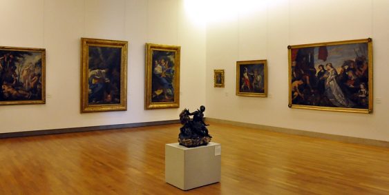 Une salle des peintures italiennes du XVIIe siècle