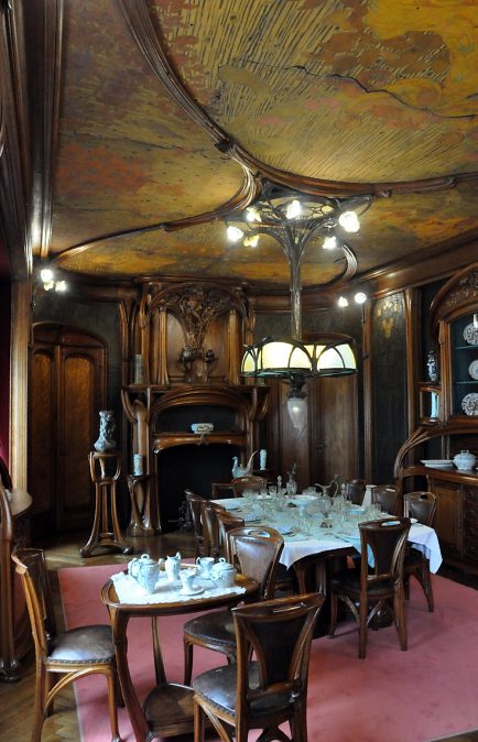 La salle à manger Eugène Vallin et son plafond (peint par Victor Prouvé)