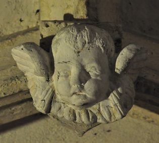 Une tête d'angelot dans la voûte de la chapelle du Saint-Sépulcre