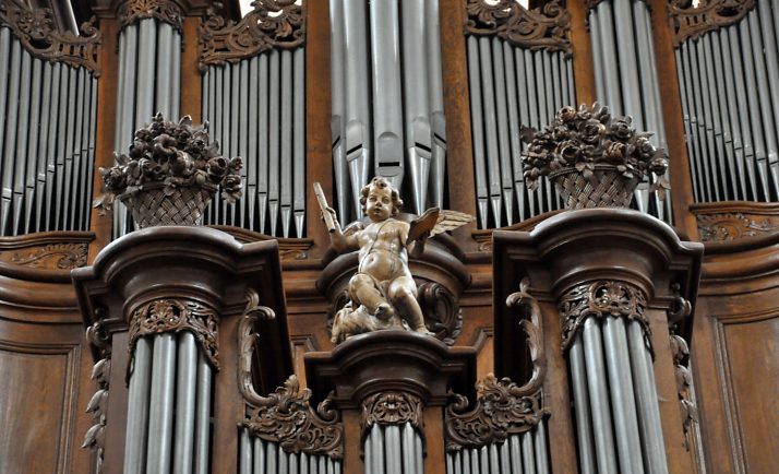 L'orgue de tribune : le haut du positif dorsal
