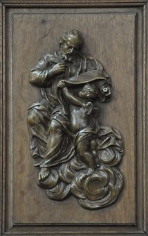Bas-relief de saint Matthieu sur la cuve de la chaire