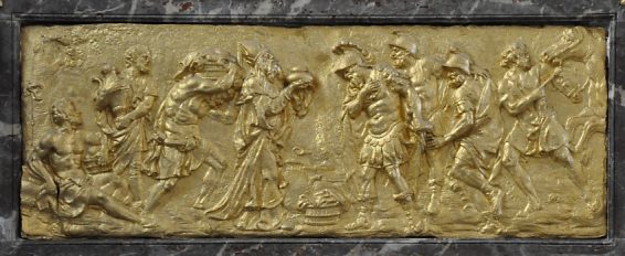 Bas-relief en plomb dor Le Sacrifice de Melchisédech par Jean-Baptiste Dupuis 