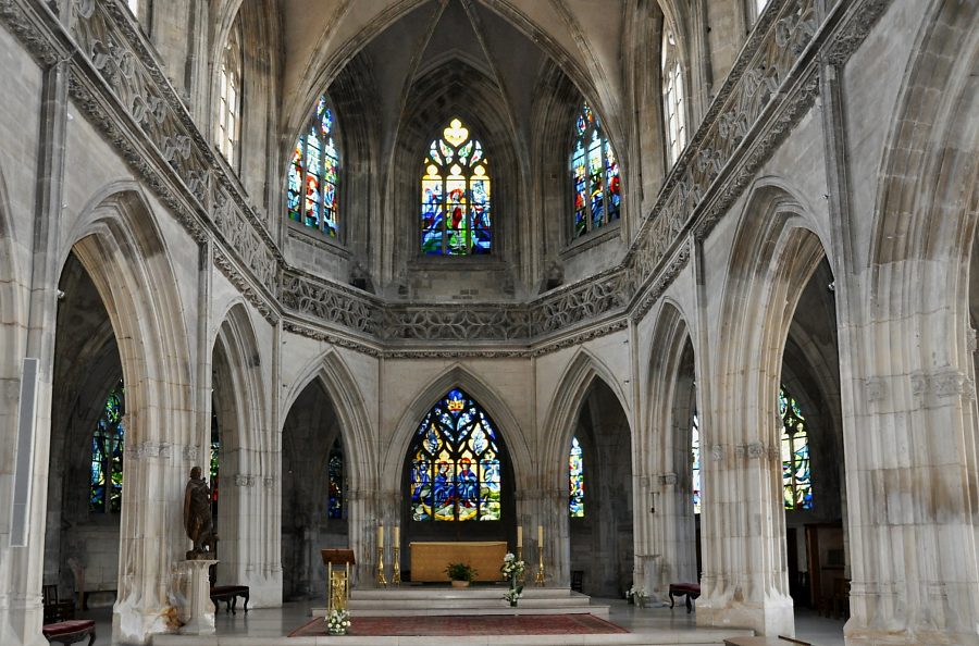 Vue générale du chœur et de l'abside