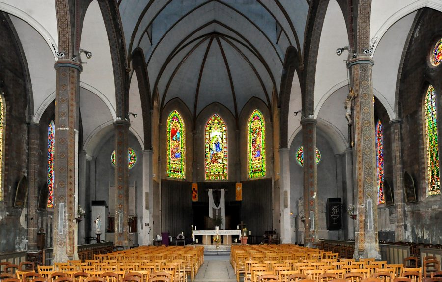 Vue d'ensemble de la nef de Notre-Dame à Rochefort