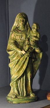 Statue de la Vierge  l'Enfant