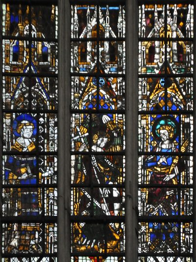 Vitrail dans les fenêtres hautes du chœur, XIVe siècle