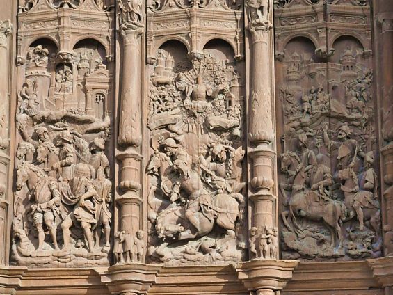 «La Conversion de saint Paul sur le chemin de Damas» dans un vantail du portail sud