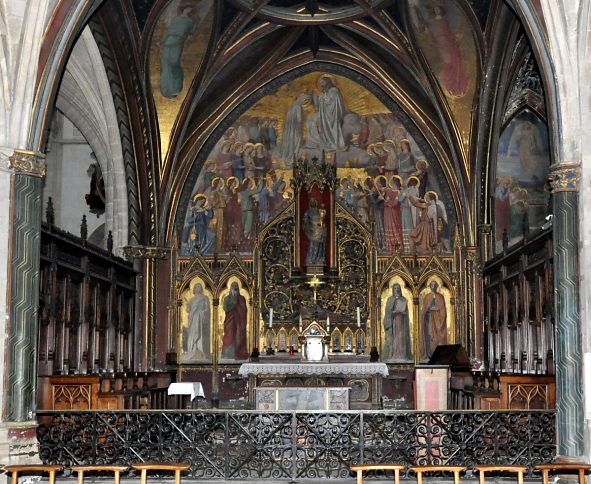 L'autel de la chapelle de la Vierge et son ornementation datent du XIXe  siècle