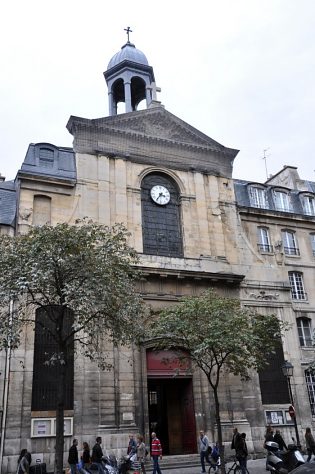 La façade de l'église des Billette, rue des archives