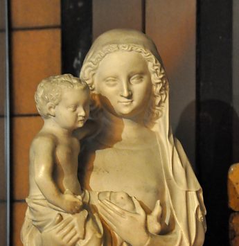 Statue de la Vierge à l'Enfant près du chœur (détail)