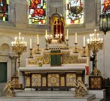 Le maître-autel de l'église du Sacré Cœur