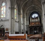 Le chœur et la nef de l'église Saint-Joseph à Angers