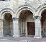Le portail de l'église Saint-Nicolas