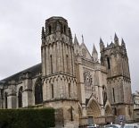 La cathédrale Saint-Pierre à Poitiers