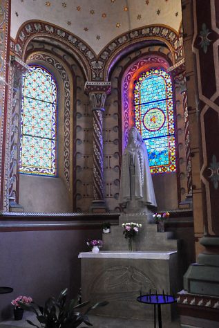 Chapelle rayonnante Sainte-Thérèse