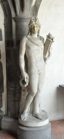Statue d'Apollon.