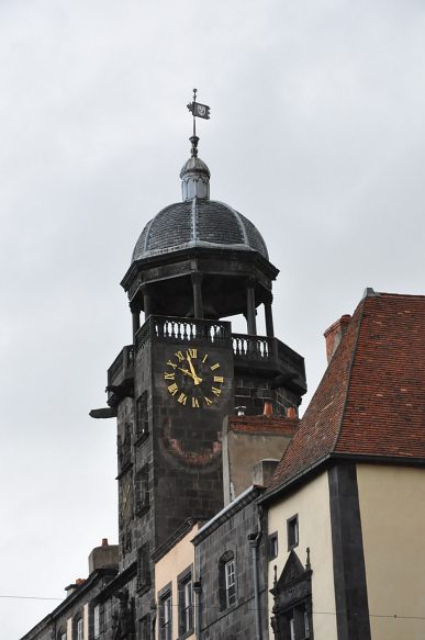 La Tour de l'Horloge et son dôme de 1785.