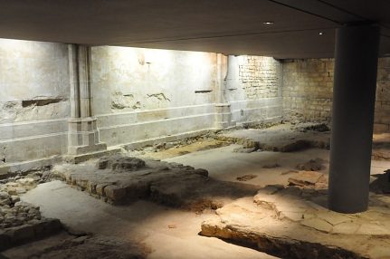 Vue de la crypte archéologique