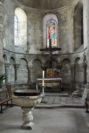 Chapelle Saint-Jean-Baptiste et baptistère (origine XIIe siècle).