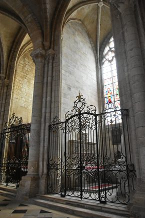 Chapelles Saint-Martial et Sainte-Apolline dans le déambulatoire sud
