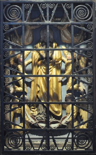Notre-Dame-des-Vertus, bas-relief en bois sculpté et  peint du XVe siècle