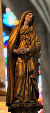 Vierge du Calvaire dans le maître-autel