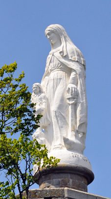 Statue de sainte Anne et de Marie