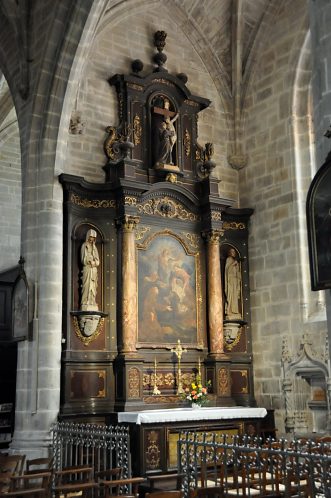 Retable de Saint–François dans une chapelle latérale sud, XVIIe siècle.