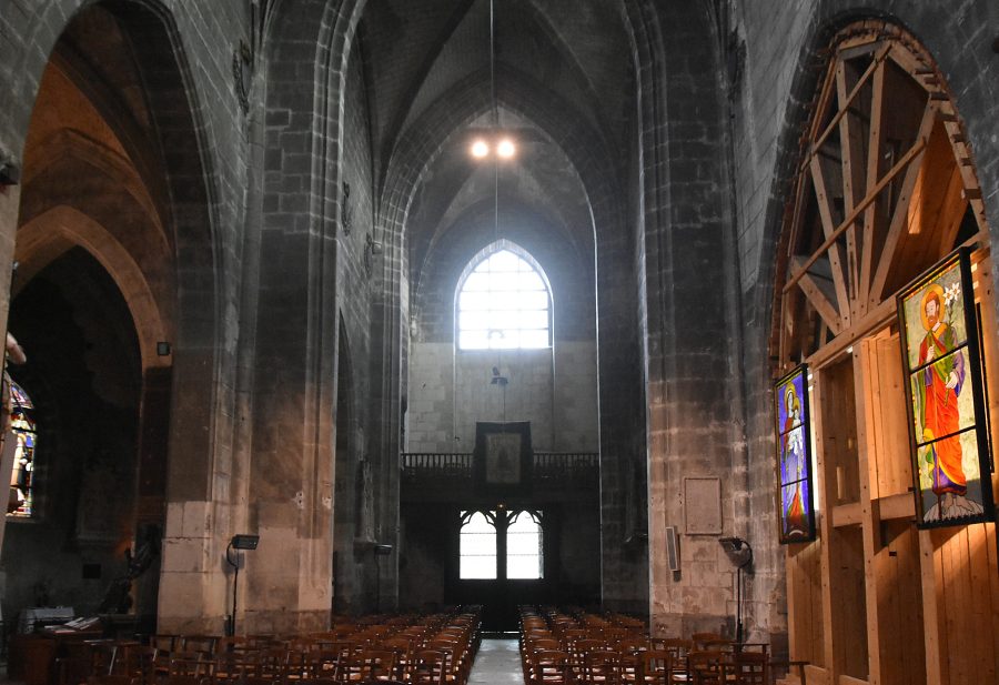 La nef de l'église Notre-Dame vue depuis le chœur
