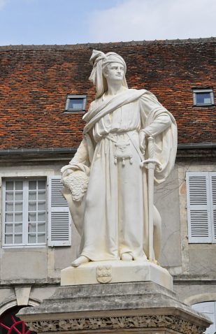 Statue de Jacques Cœur par Auguste Préault, fin du XIXe  siècle.