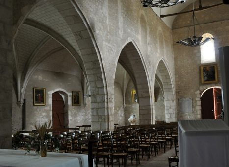 La nef et le collatéral vus depuis le maître-autel