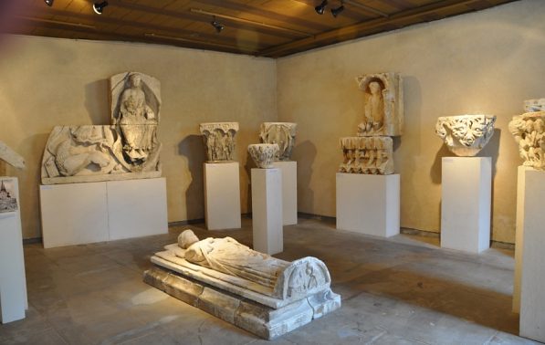 Salle des stèles funéraires gallo-romaines, II-IIIe siècles
