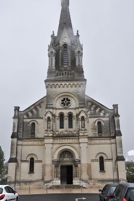 Saint-Etienne à Tours, la façade