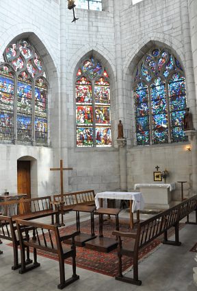 La chapelle axiale et ses vitraux