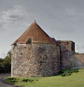 Les tours Navarre et d'Orval