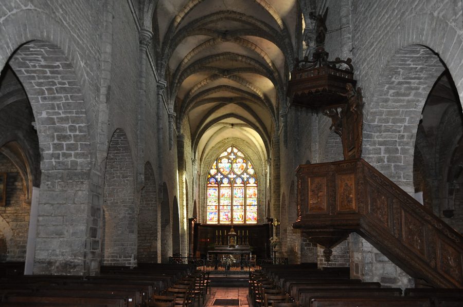 Vue d'ensemble de la nef de l'église Saint-Just