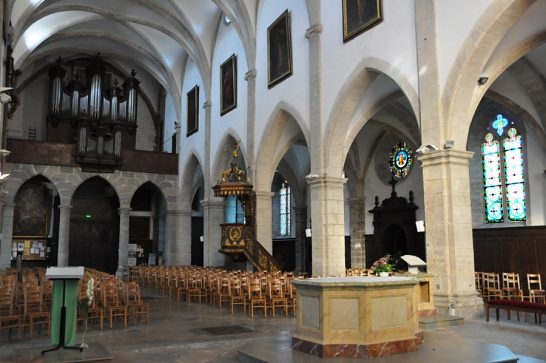 La nef de l'église Saint-Martin vue du chœur