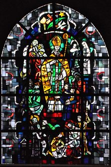 Saint Ferjeux dans un vitrail de l'abside, atelier Jacques Le Chevallier, XXe siècle.