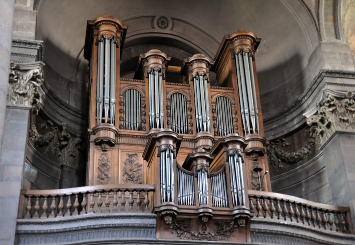 L'orgue de tribune (buffet du XVIIIe siècle?)