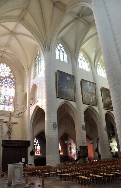 Le transept sud et les toiles de Laurent Pécheux (1729-1821)