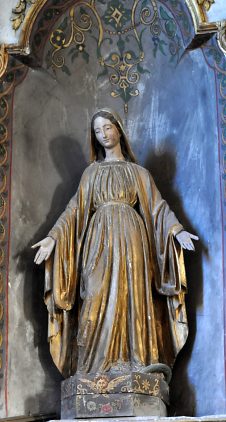 La Vierge dans l'autel de la Vierge