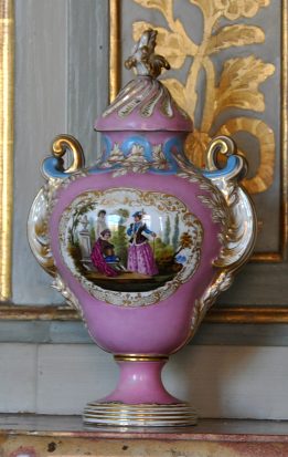 Vase en porcelaine (XVIIIe siècle)