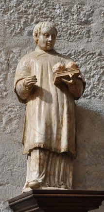 Statue de Saint Étienne lisant