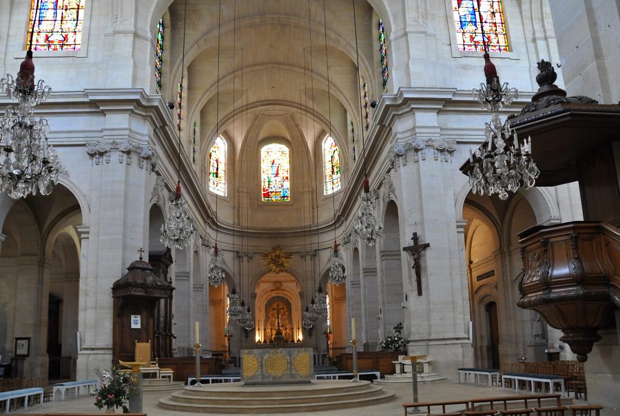 Le choeur de la cathédrale Saint-Louis