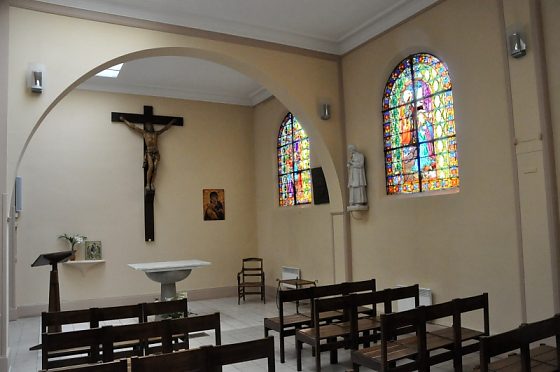 La chapelle du Curé d'Ars et ses vitraux de la fin du XIXe  siècle