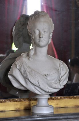 Buste de Marie-Antoinette en 1775 en porcelaine de Sèvres